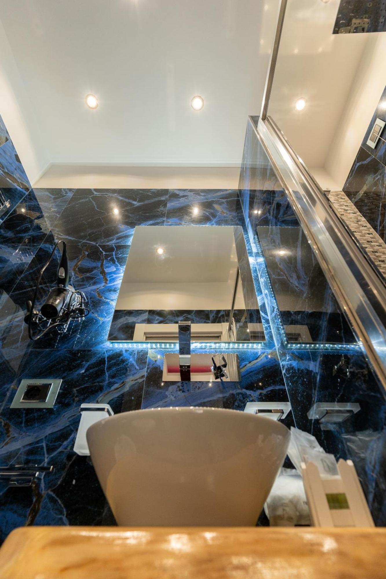 Suites Matteotti 57 Civitavecchia Exterior photo